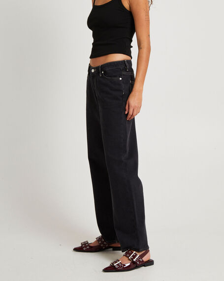 Petite Baggy Throw Jeans