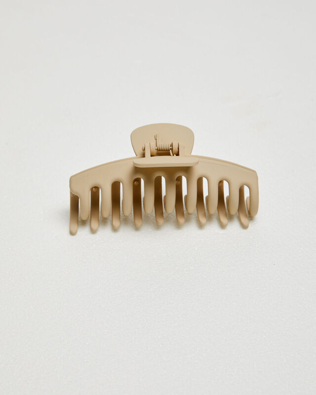 Matte Claw Clips in Brown/Beige, hi-res image number null