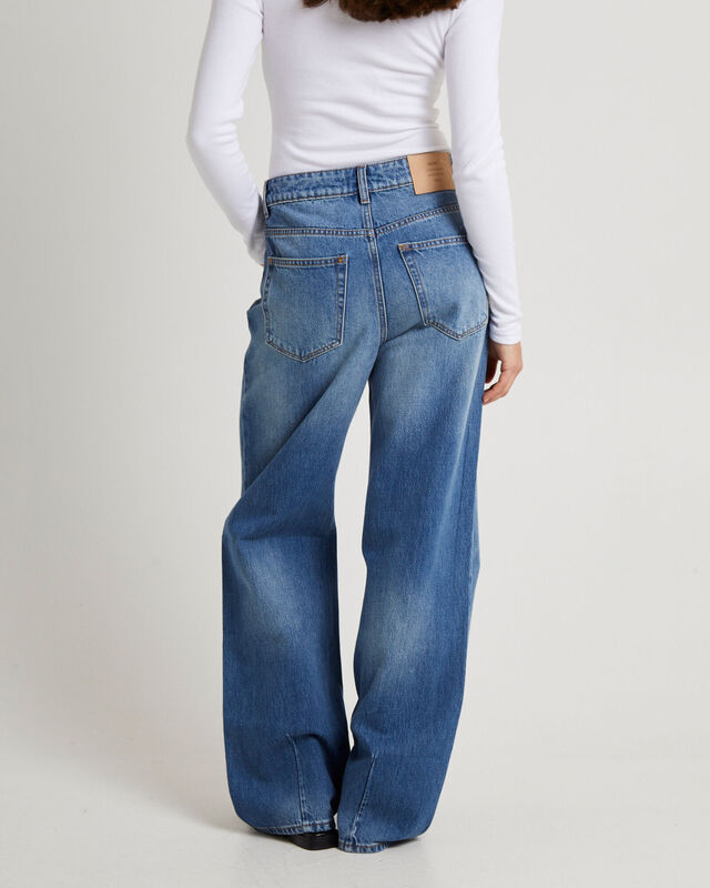 Coco Relaxed Innovative Jeans, hi-res image number null