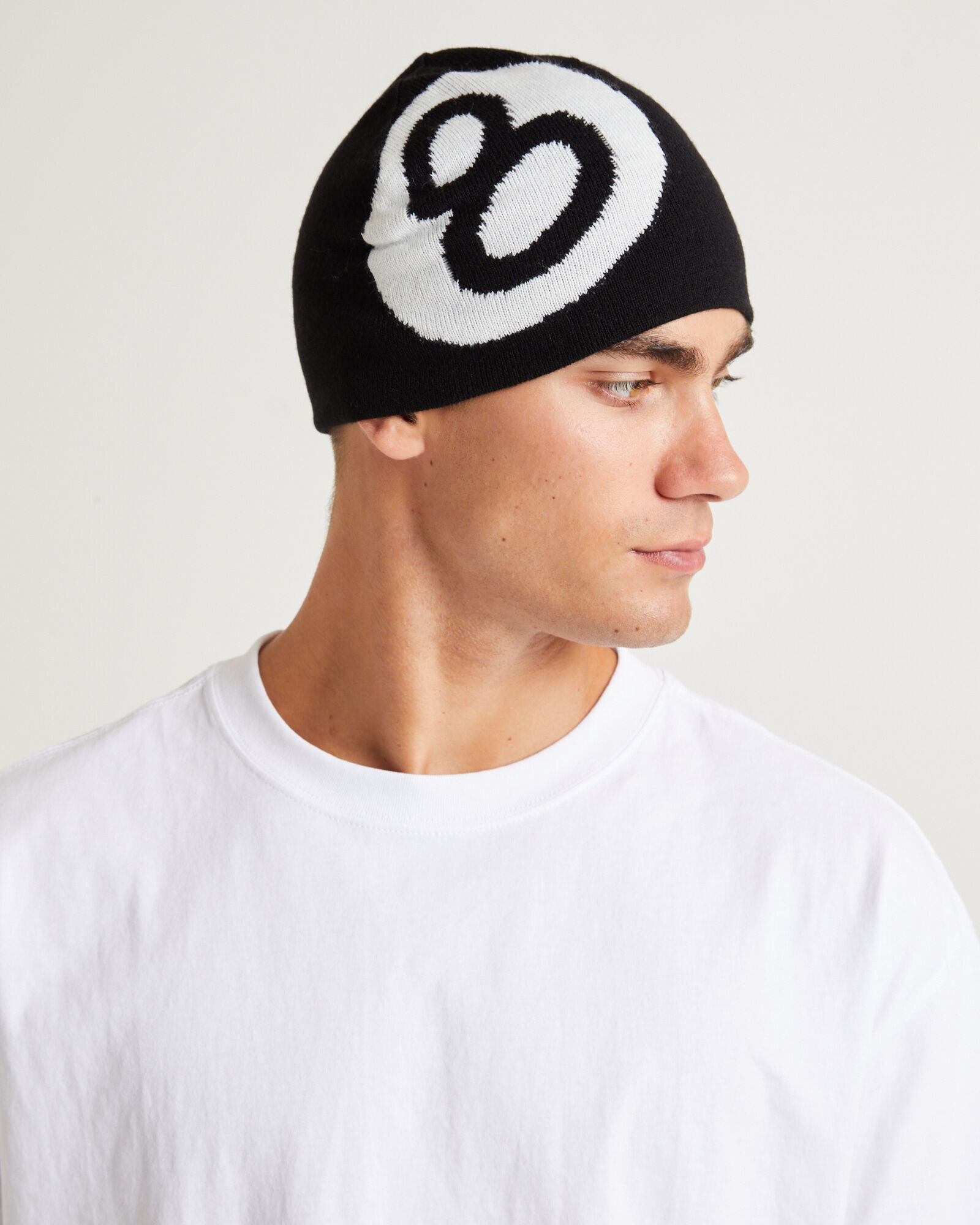 STUSSY 8 Ball Skull Beanie Black | General Pants