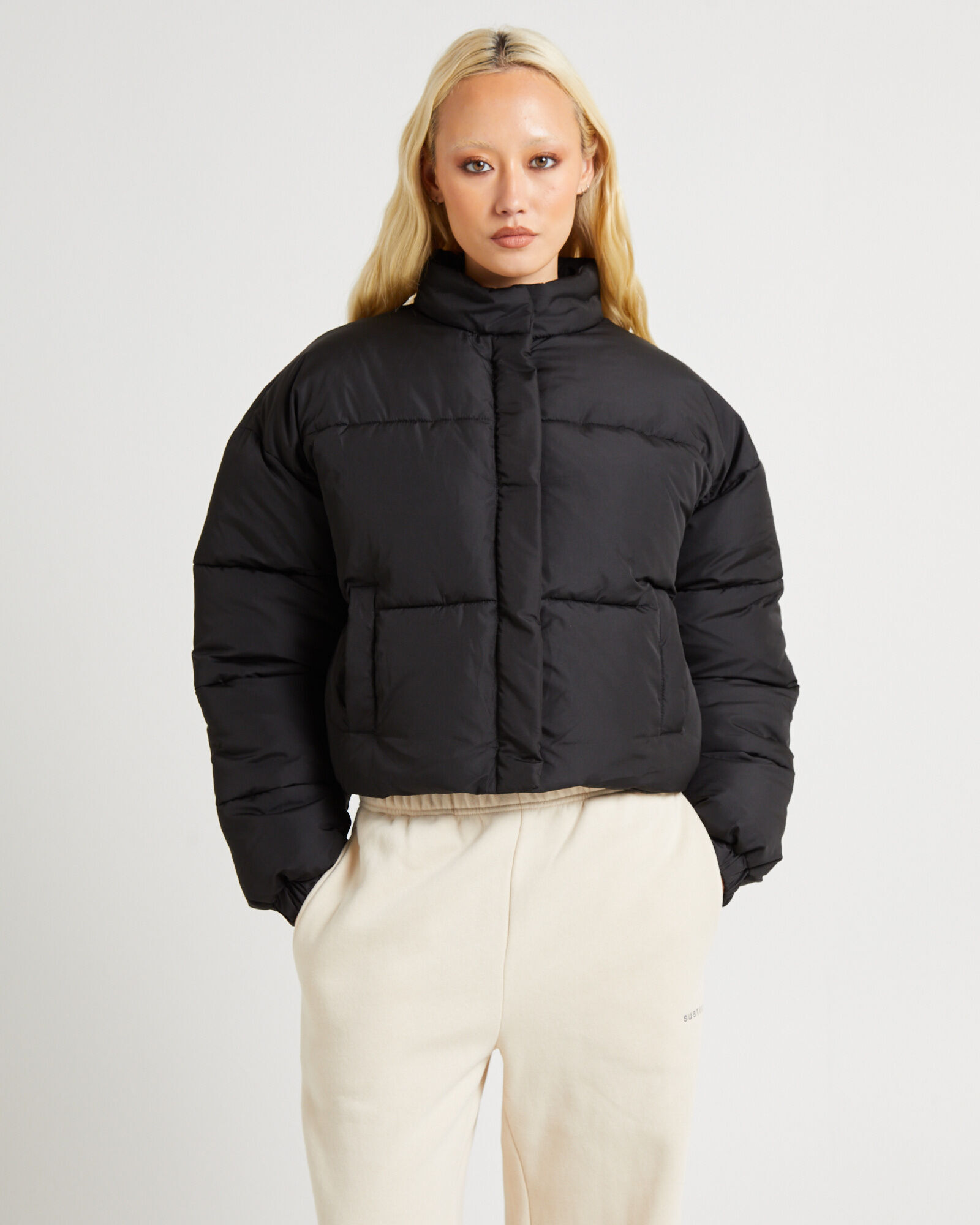 SUBTITLED Casey Cropped Puffer Jacket Black | General Pants