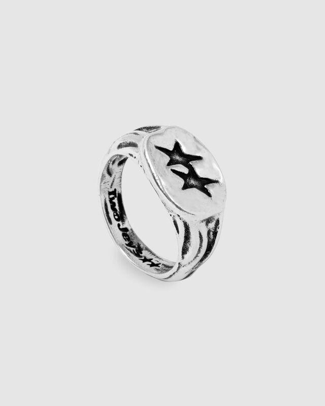 Signature Ring, hi-res image number null